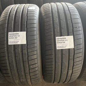 Kuva tuotteesta Hankook Ventus S1 Evo3 Ev