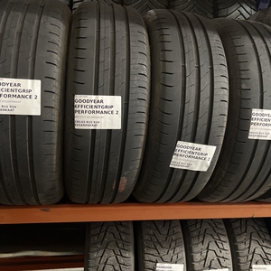 Kuva tuotteesta Goodyear Efficientgrip Performance 2