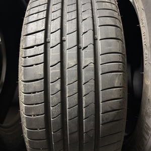 Kuva tuotteesta Kumho Ecsta Hs51