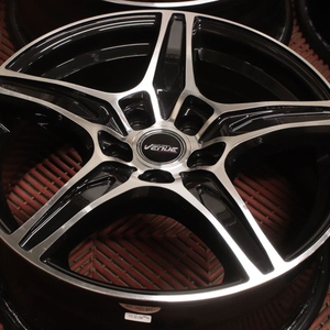Kuva tuotteesta Venue Vl5 Black Polish