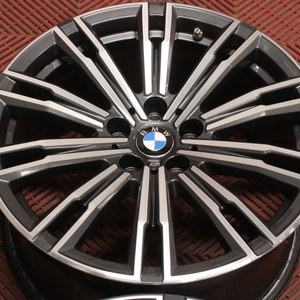 Kuva tuotteesta Alkuperäinen Bmw
