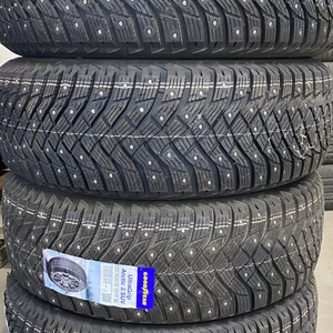 Kuva tuotteesta Goodyear Ultragrip Arctic 2 Suv