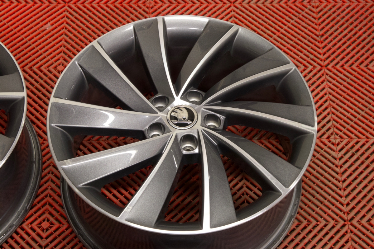 ALKUPER INEN SKODA Alumiinivanteet 7 5x18 5x112 ET51 57 1 Nettivanne fi