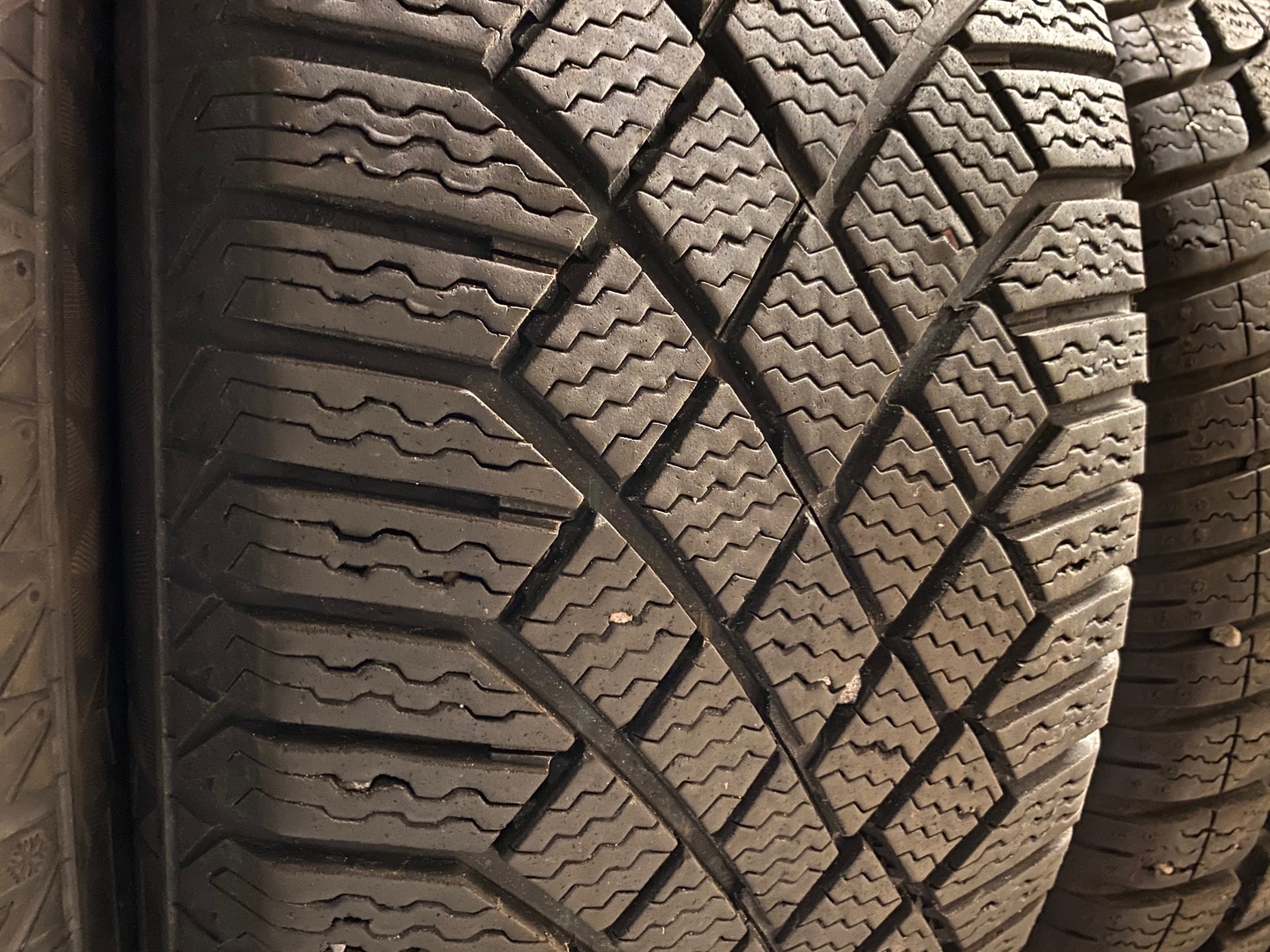 CONTINENTAL VIKING CONTACT 7 Kitkarenkaat 225/5518 102T Nettivanne.fi