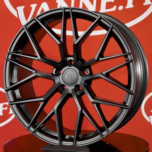 Kuva tuotteesta R-Series R9 Satin Black